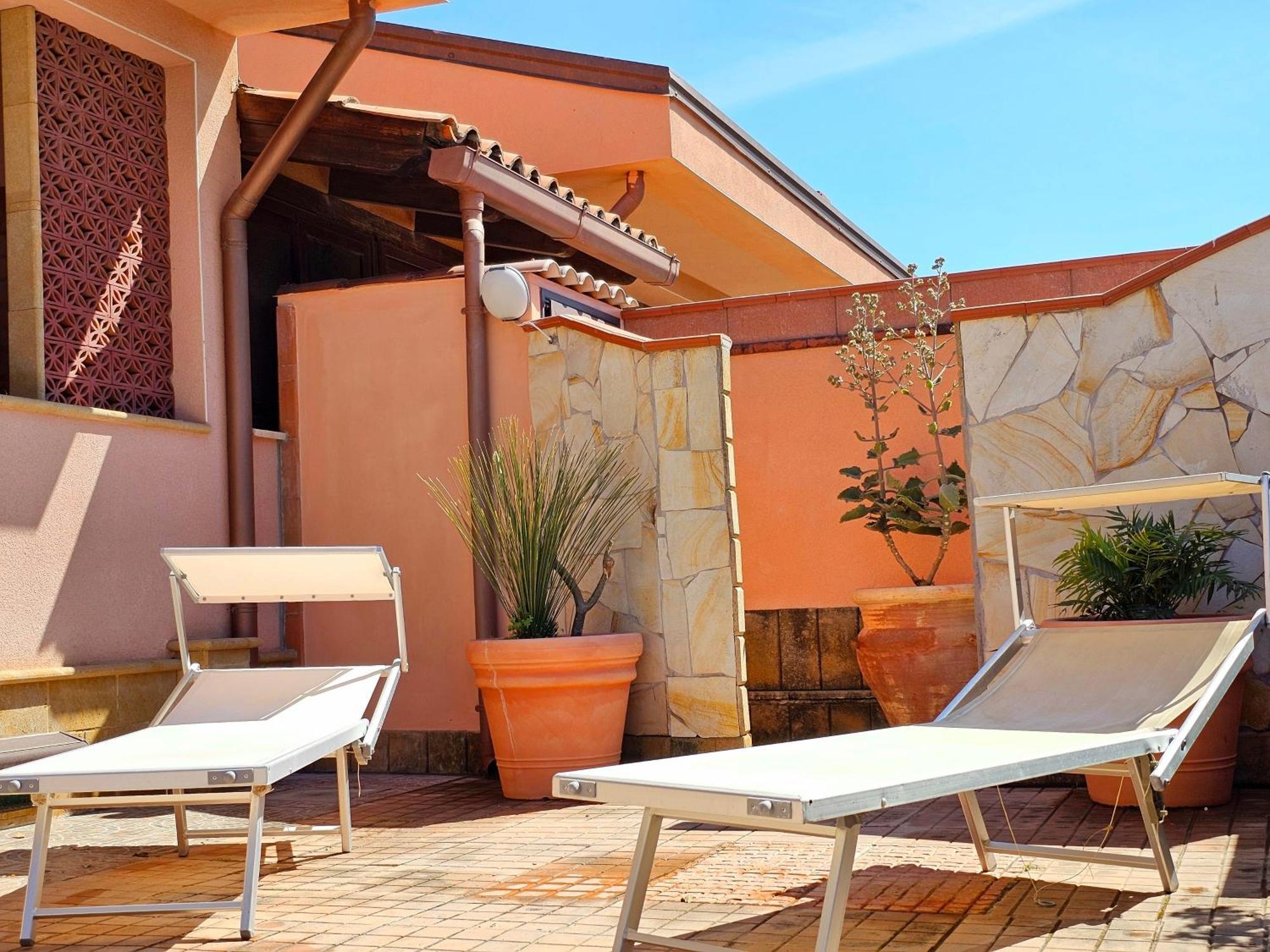 Costa Mediterranea Holiday Homes Campofelice Di Roccella Exterior photo