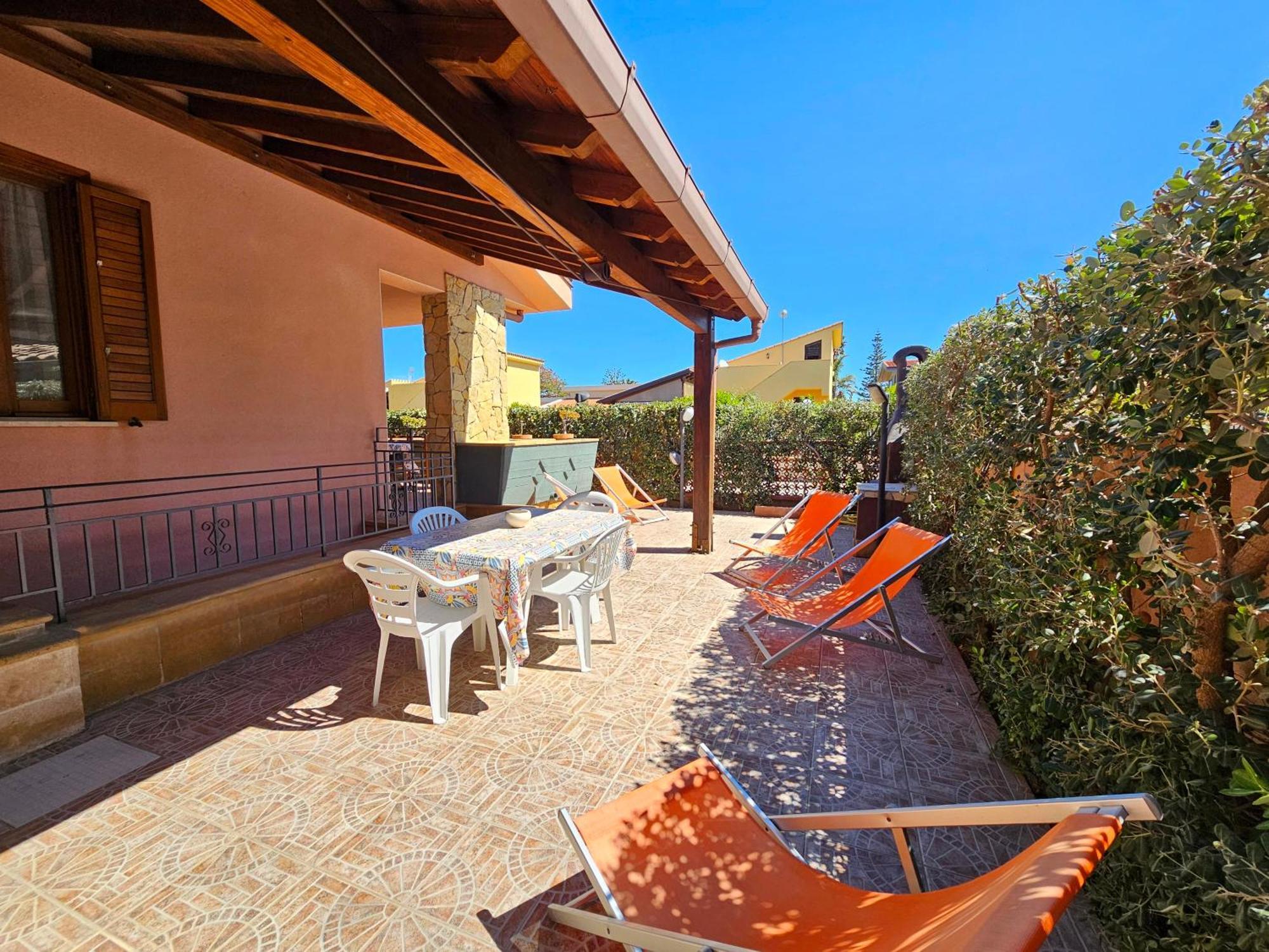 Costa Mediterranea Holiday Homes Campofelice Di Roccella Exterior photo