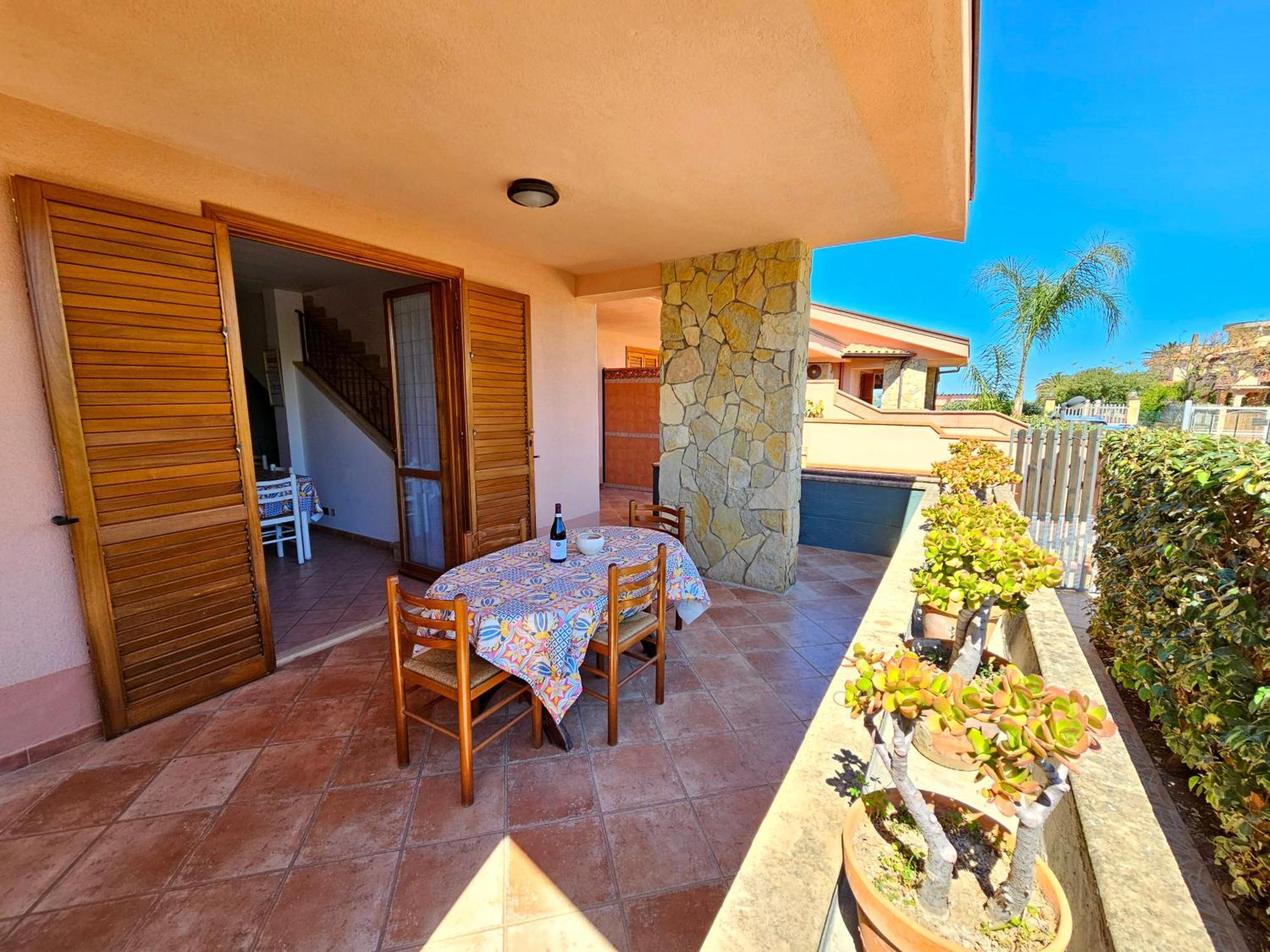 Costa Mediterranea Holiday Homes Campofelice Di Roccella Exterior photo