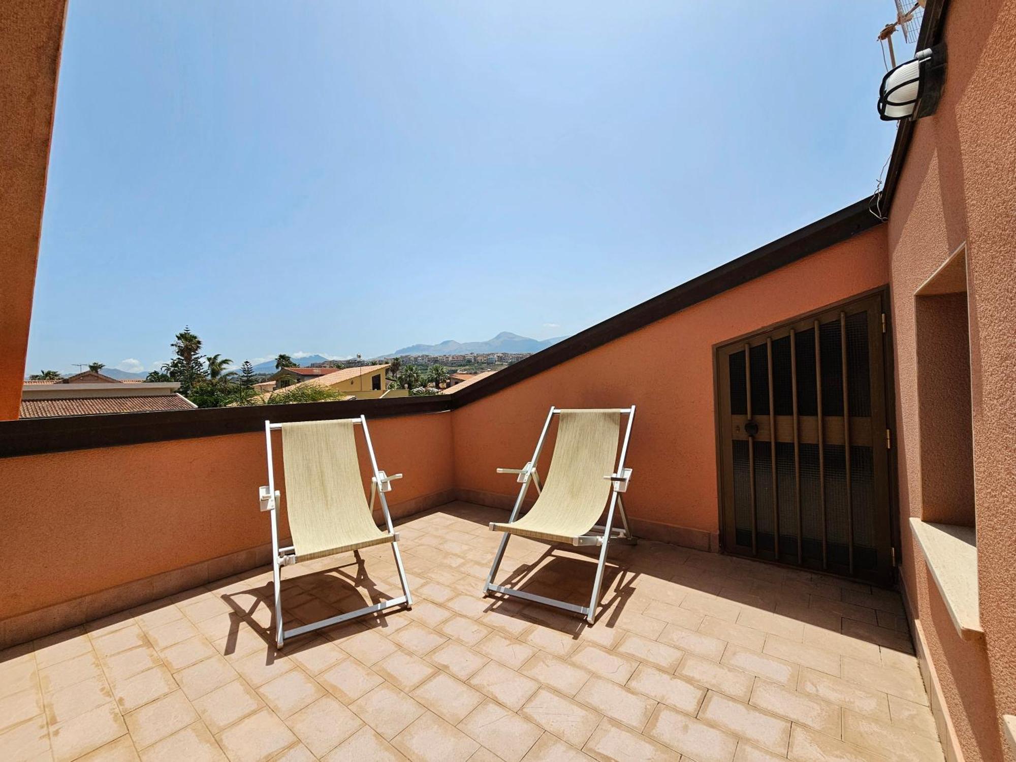 Costa Mediterranea Holiday Homes Campofelice Di Roccella Room photo